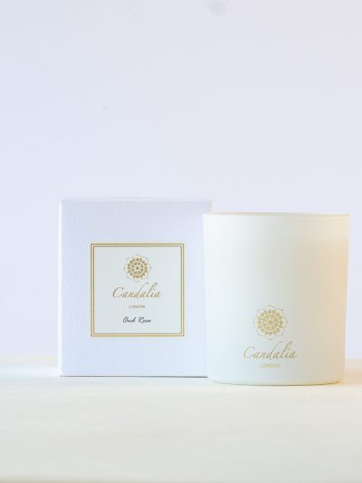 oud rose candle made with 100% natural wax